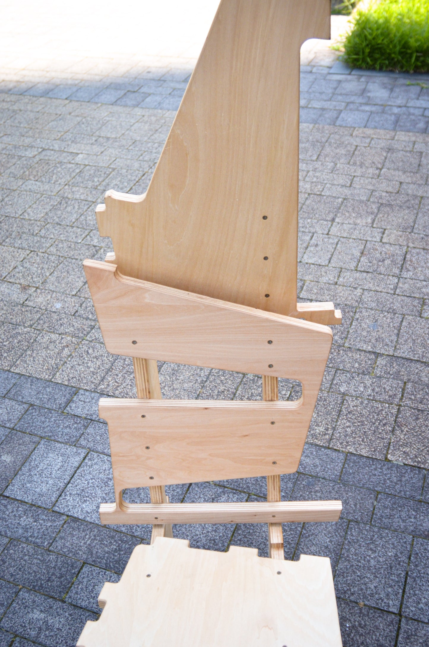 Omni-Chair Negative 1 - Makoto Nagai, Shimpei Ogawa