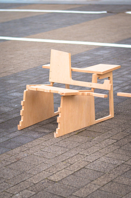 Omni-Chair Negative 2 - Makoto Nagai, Shimpei Ogawa